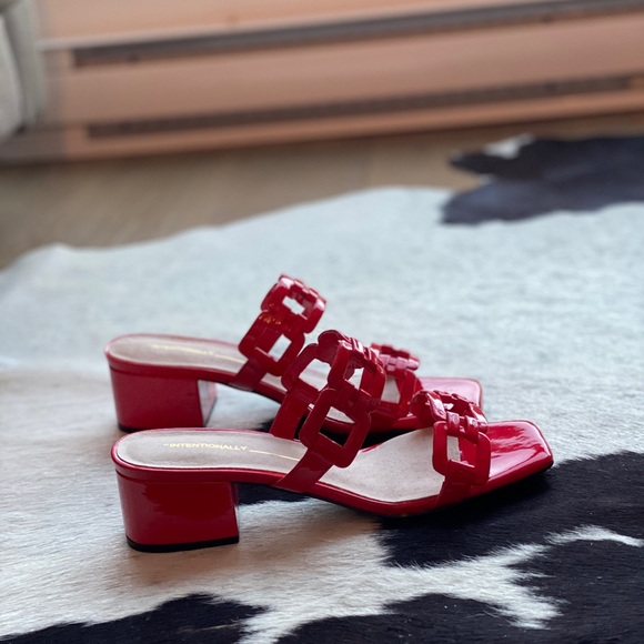 Intentionally Blank - size8 leather low heel rouge - Picture 3 of 3